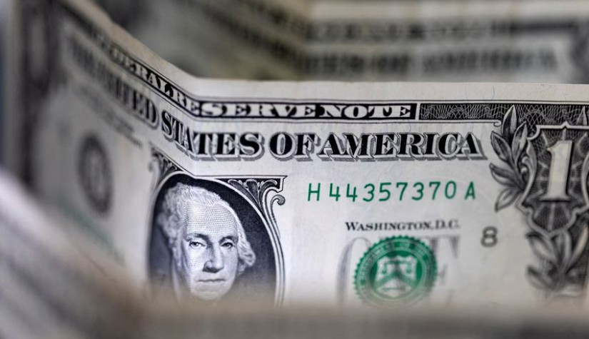 ดอลลาร์อ่อนค่าลง หลังผลตอบแทนพันธบัตรสหรัฐฯ อ่อนตัว